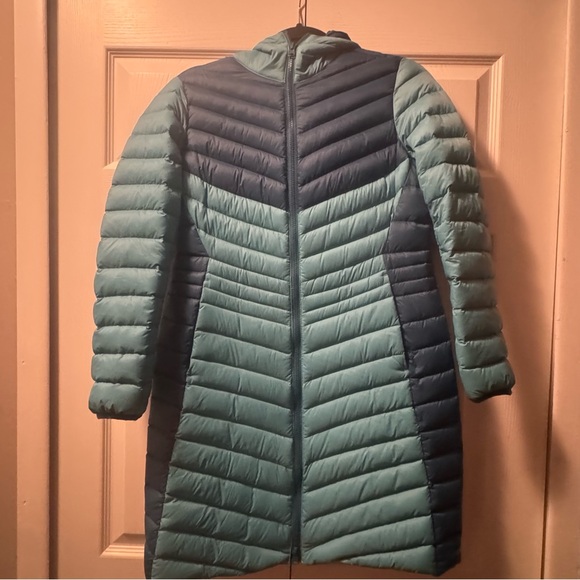 Lands' End Women's Two-Tone  teal/ blue Puffer Coat - Picture 6 of 7